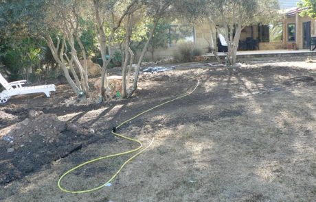 דק עץ, בריכת נוי, ופינת ישיבה קסומה בזכרון יעקב